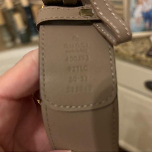 Authentic Gucci monogram belt. Never worn. Comes with dust bag & box. 80 cm - Picture 11 of 12